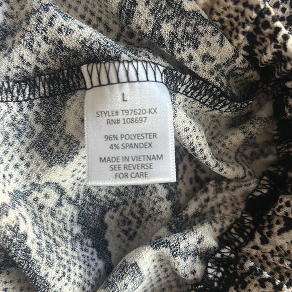 Reptile Print Shirt - Picture 4 of 4